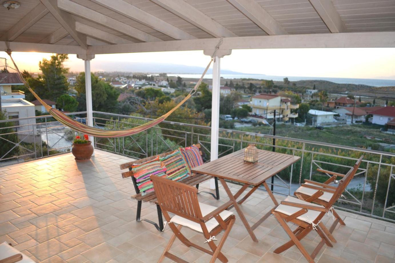 Corinthian Sun - Vacation Home Екстериор снимка
