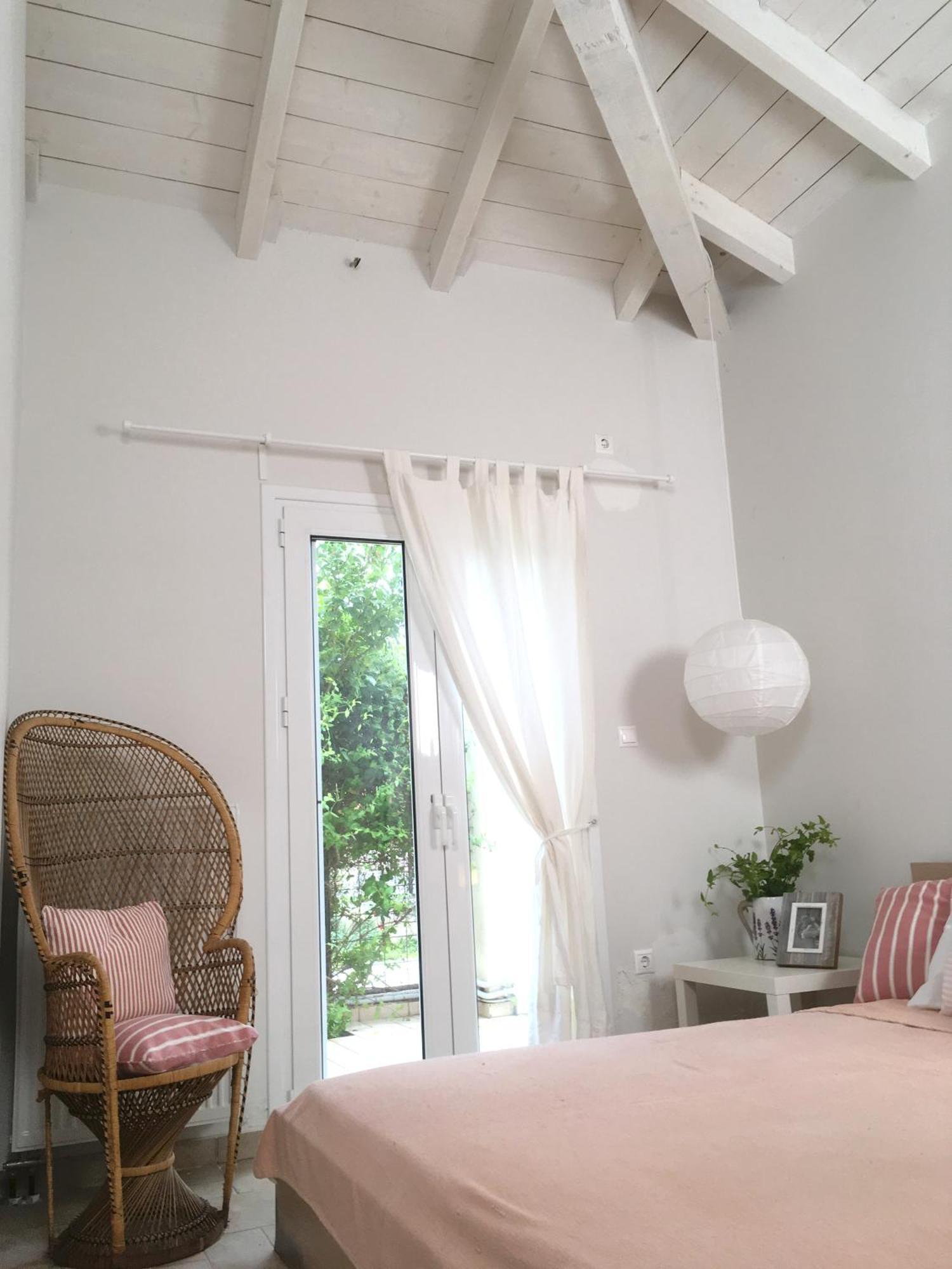 Corinthian Sun - Vacation Home Екстериор снимка