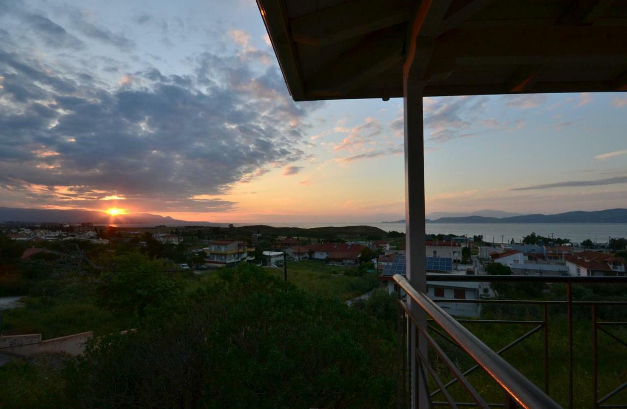 Corinthian Sun - Vacation Home Екстериор снимка