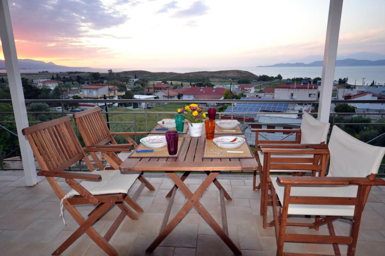 Corinthian Sun - Vacation Home Екстериор снимка